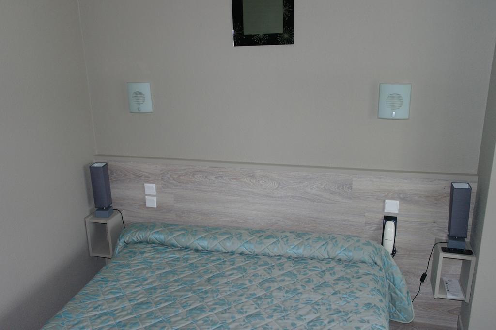 Hostellerie Saint Clement Vic-sur-Cère Εξωτερικό φωτογραφία