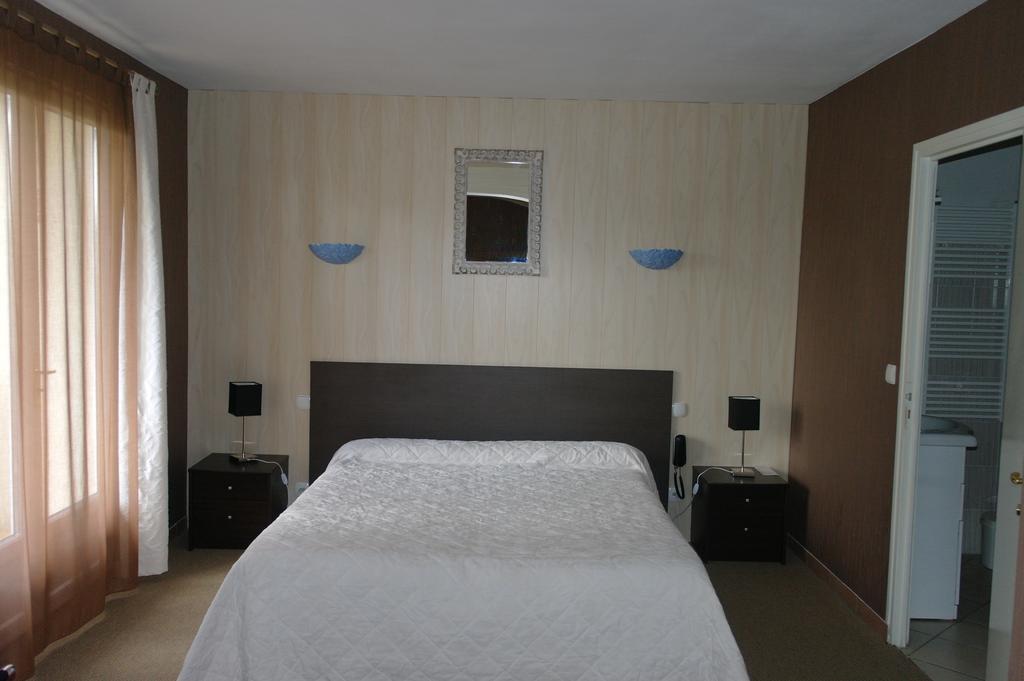 Hostellerie Saint Clement Vic-sur-Cère Εξωτερικό φωτογραφία