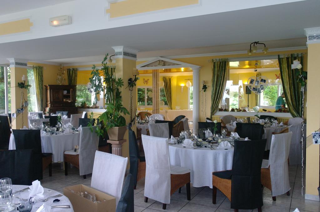 Hostellerie Saint Clement Vic-sur-Cère Εξωτερικό φωτογραφία